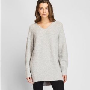 Uniqlo Souffle Yarn Tunic Sweater